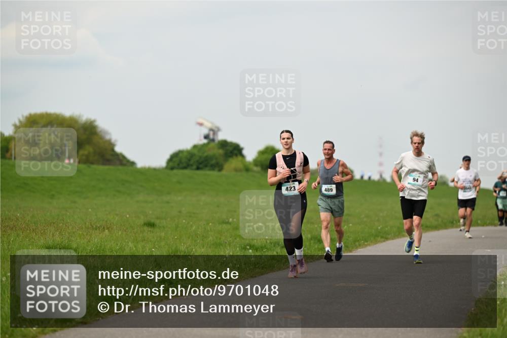 10.05.2026 - 8. Wedeler Halbmarathon Dr. Thomas Lammeyer http://msf.ph/oto/9701048 10.05.2026 11:41:38 Laufen 423, 489 meine-sportfotos.de