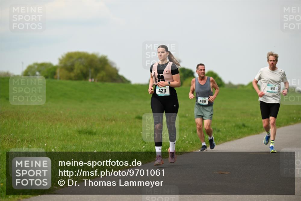 10.05.2026 - 8. Wedeler Halbmarathon Dr. Thomas Lammeyer http://msf.ph/oto/9701061 10.05.2026 11:41:41 Laufen 423, 489 meine-sportfotos.de