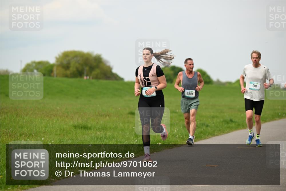 10.05.2026 - 8. Wedeler Halbmarathon Dr. Thomas Lammeyer http://msf.ph/oto/9701062 10.05.2026 11:41:41 Laufen 489 meine-sportfotos.de