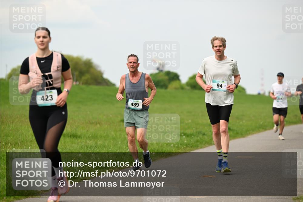 10.05.2026 - 8. Wedeler Halbmarathon Dr. Thomas Lammeyer http://msf.ph/oto/9701072 10.05.2026 11:41:42 Laufen 423, 489 meine-sportfotos.de