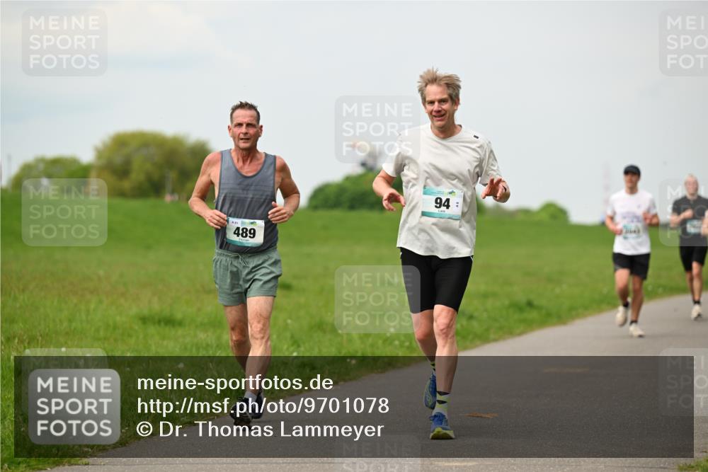 10.05.2026 - 8. Wedeler Halbmarathon Dr. Thomas Lammeyer http://msf.ph/oto/9701078 10.05.2026 11:41:43 Laufen 489 meine-sportfotos.de