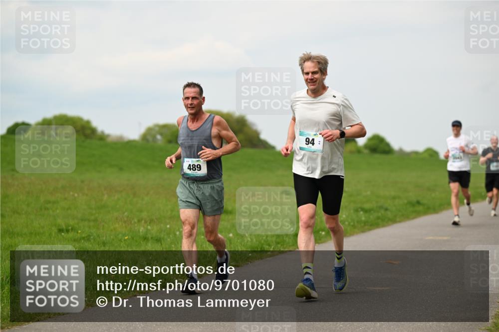 10.05.2026 - 8. Wedeler Halbmarathon Dr. Thomas Lammeyer http://msf.ph/oto/9701080 10.05.2026 11:41:44 Laufen 489 meine-sportfotos.de