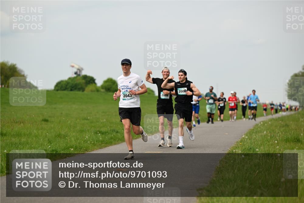 10.05.2026 - 8. Wedeler Halbmarathon Dr. Thomas Lammeyer http://msf.ph/oto/9701093 10.05.2026 11:41:47 Laufen 2043, 200, 2004 meine-sportfotos.de