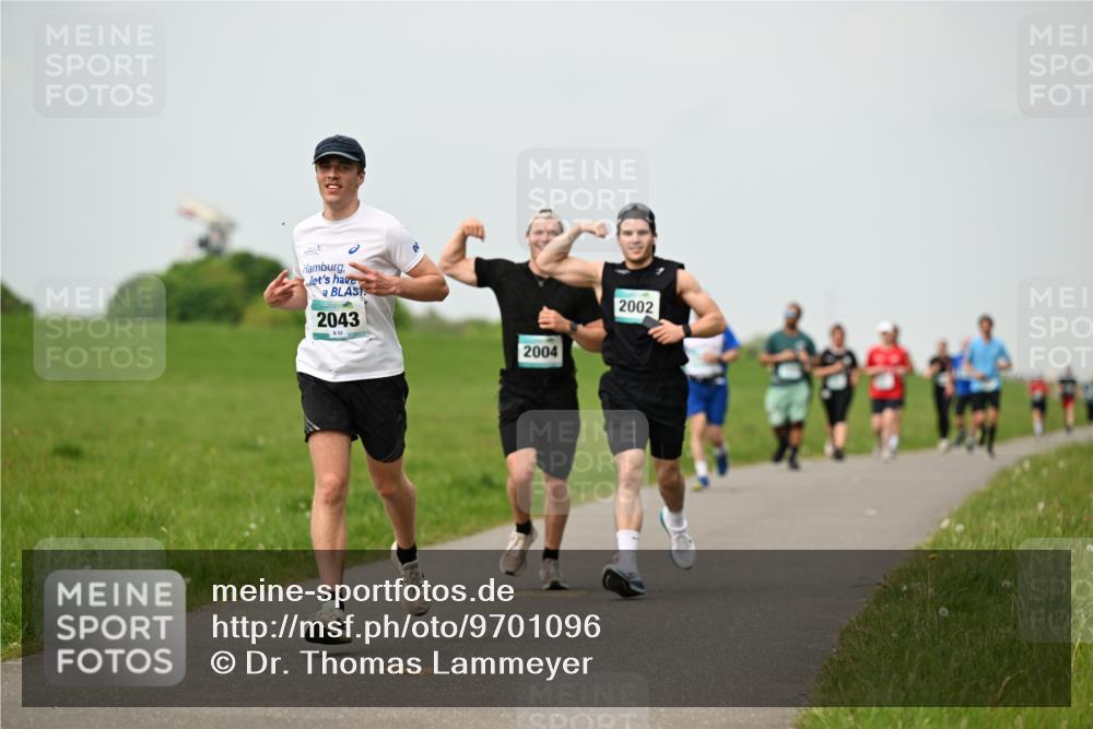 10.05.2026 - 8. Wedeler Halbmarathon Dr. Thomas Lammeyer http://msf.ph/oto/9701096 10.05.2026 11:41:47 Laufen 2043, 2004, 2002 meine-sportfotos.de