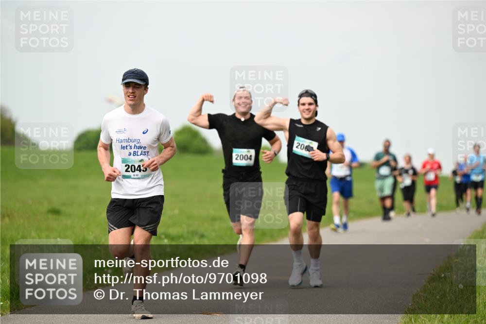 10.05.2026 - 8. Wedeler Halbmarathon Dr. Thomas Lammeyer http://msf.ph/oto/9701098 10.05.2026 11:41:48 Laufen 2045, 2004, 206 meine-sportfotos.de