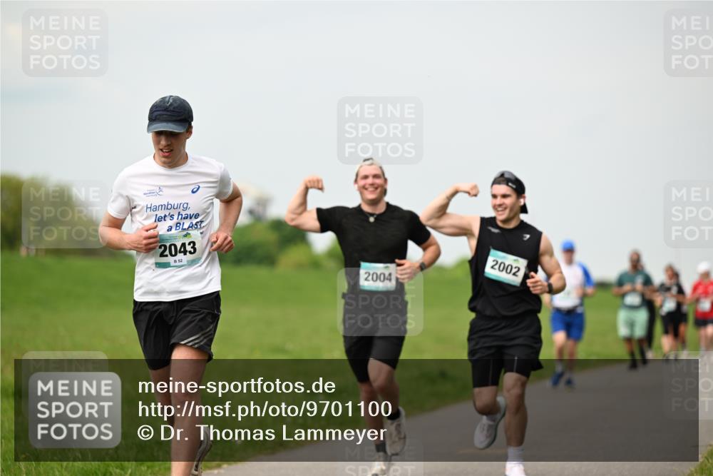 10.05.2026 - 8. Wedeler Halbmarathon Dr. Thomas Lammeyer http://msf.ph/oto/9701100 10.05.2026 11:41:48 Laufen 2043, 2004, 2002 meine-sportfotos.de