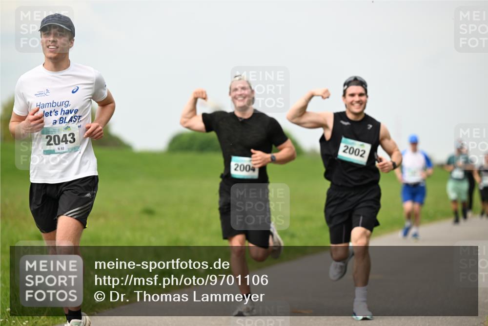 10.05.2026 - 8. Wedeler Halbmarathon Dr. Thomas Lammeyer http://msf.ph/oto/9701106 10.05.2026 11:41:49 Laufen 2043, 2004, 2002 meine-sportfotos.de