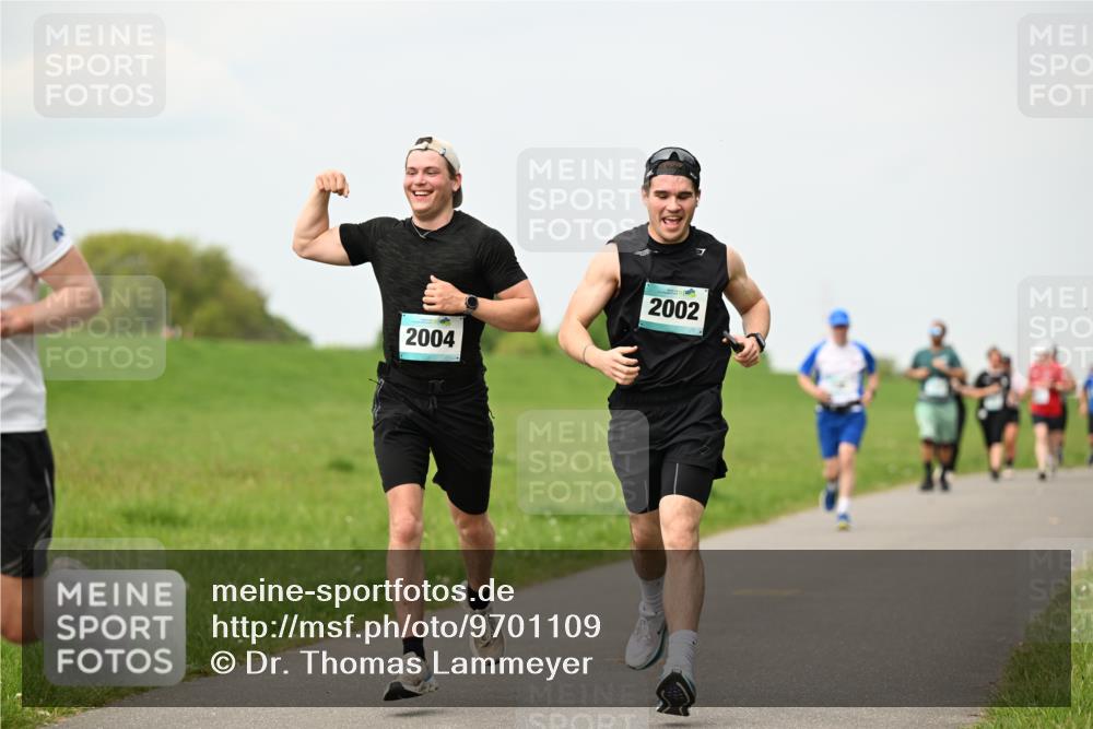 10.05.2026 - 8. Wedeler Halbmarathon Dr. Thomas Lammeyer http://msf.ph/oto/9701109 10.05.2026 11:41:50 Laufen 2004, 2002 meine-sportfotos.de