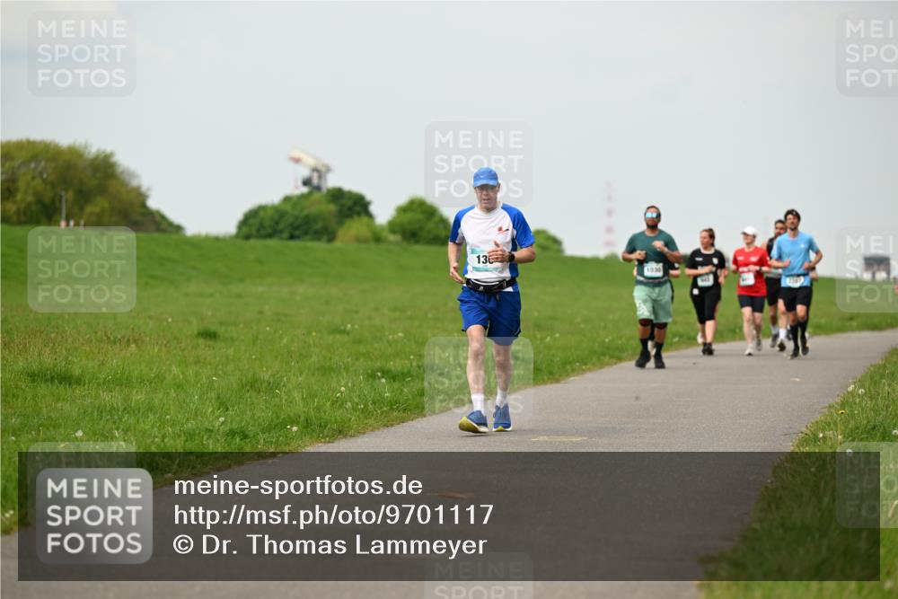10.05.2026 - 8. Wedeler Halbmarathon Dr. Thomas Lammeyer http://msf.ph/oto/9701117 10.05.2026 11:41:53 Laufen 136 meine-sportfotos.de