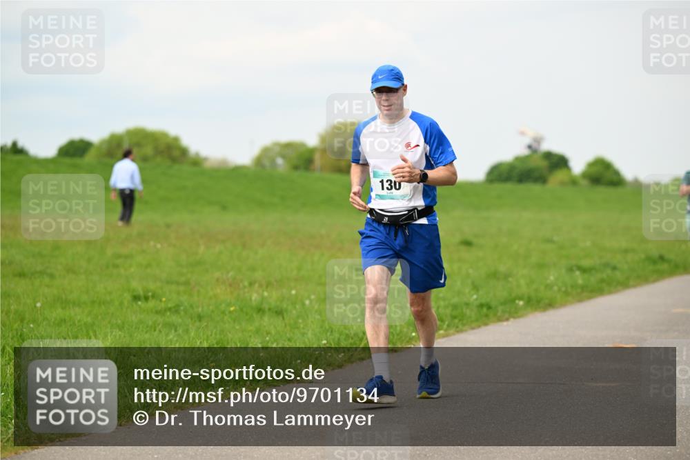 10.05.2026 - 8. Wedeler Halbmarathon Dr. Thomas Lammeyer http://msf.ph/oto/9701134 10.05.2026 11:41:56 Laufen 130 meine-sportfotos.de