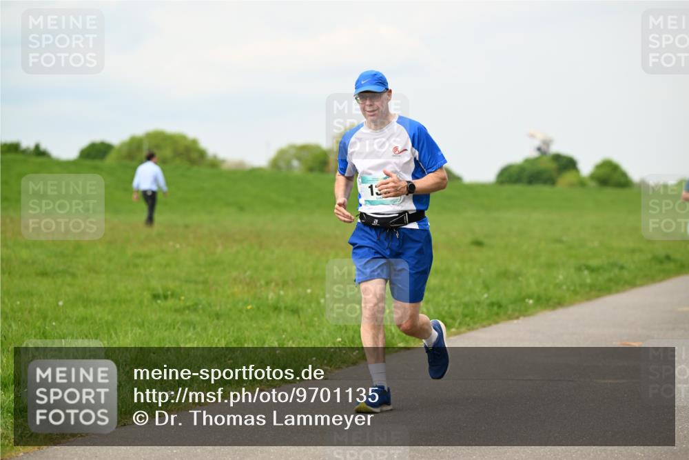 10.05.2026 - 8. Wedeler Halbmarathon Dr. Thomas Lammeyer http://msf.ph/oto/9701135 10.05.2026 11:41:56 Laufen  meine-sportfotos.de