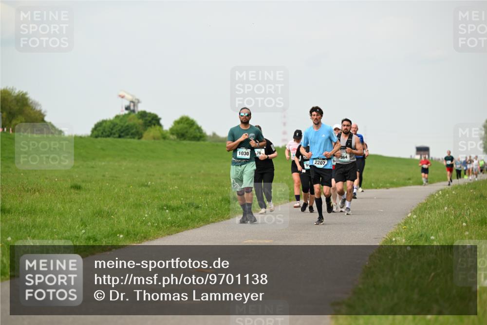 10.05.2026 - 8. Wedeler Halbmarathon Dr. Thomas Lammeyer http://msf.ph/oto/9701138 10.05.2026 11:41:58 Laufen 1030, 364, 2207 meine-sportfotos.de