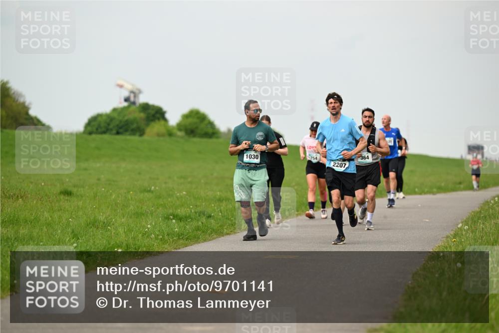 10.05.2026 - 8. Wedeler Halbmarathon Dr. Thomas Lammeyer http://msf.ph/oto/9701141 10.05.2026 11:41:58 Laufen 1030, 754, 364, 2207 meine-sportfotos.de