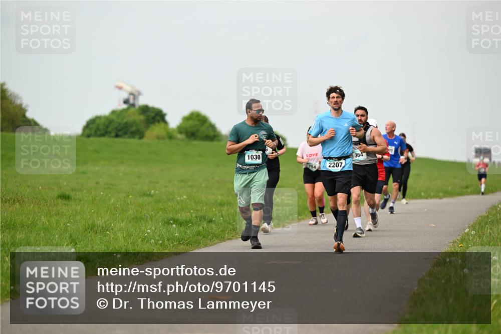 10.05.2026 - 8. Wedeler Halbmarathon Dr. Thomas Lammeyer http://msf.ph/oto/9701145 10.05.2026 11:41:58 Laufen 1030, 364, 754, 2207 meine-sportfotos.de