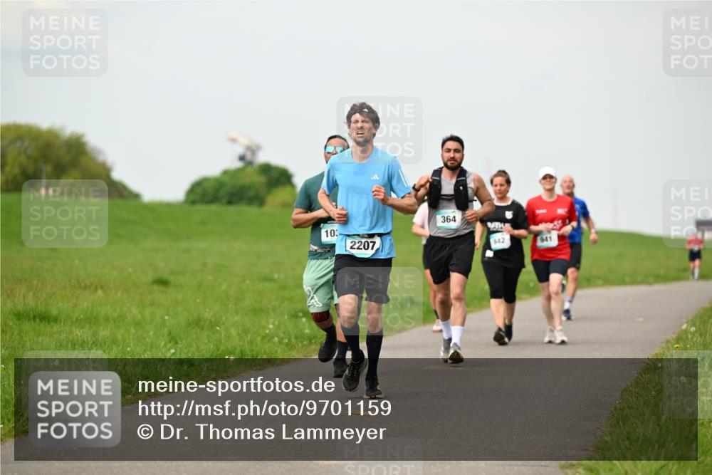 10.05.2026 - 8. Wedeler Halbmarathon Dr. Thomas Lammeyer http://msf.ph/oto/9701159 10.05.2026 11:42:01 Laufen 2207, 364, 942 meine-sportfotos.de