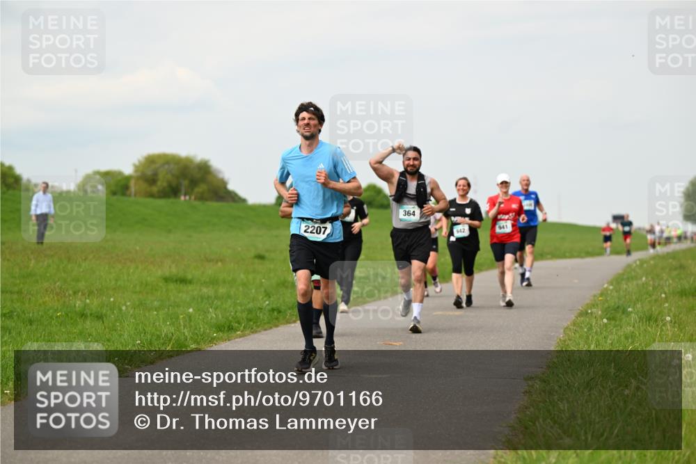 10.05.2026 - 8. Wedeler Halbmarathon Dr. Thomas Lammeyer http://msf.ph/oto/9701166 10.05.2026 11:42:02 Laufen 2207, 364, 941, 942 meine-sportfotos.de