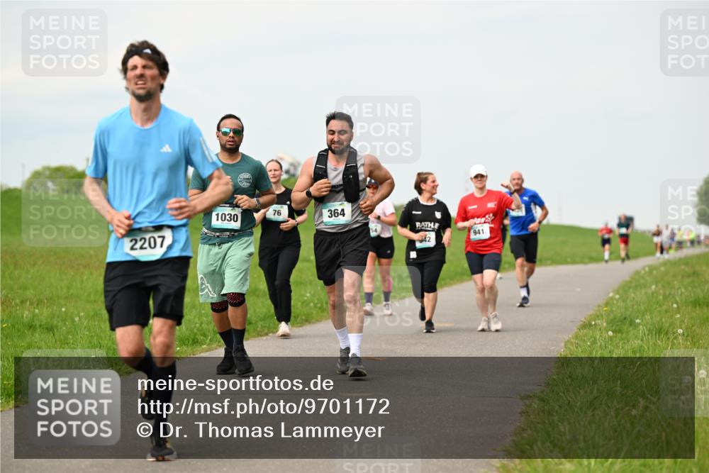 10.05.2026 - 8. Wedeler Halbmarathon Dr. Thomas Lammeyer http://msf.ph/oto/9701172 10.05.2026 11:42:04 Laufen 1030, 364, 2207, 941 meine-sportfotos.de