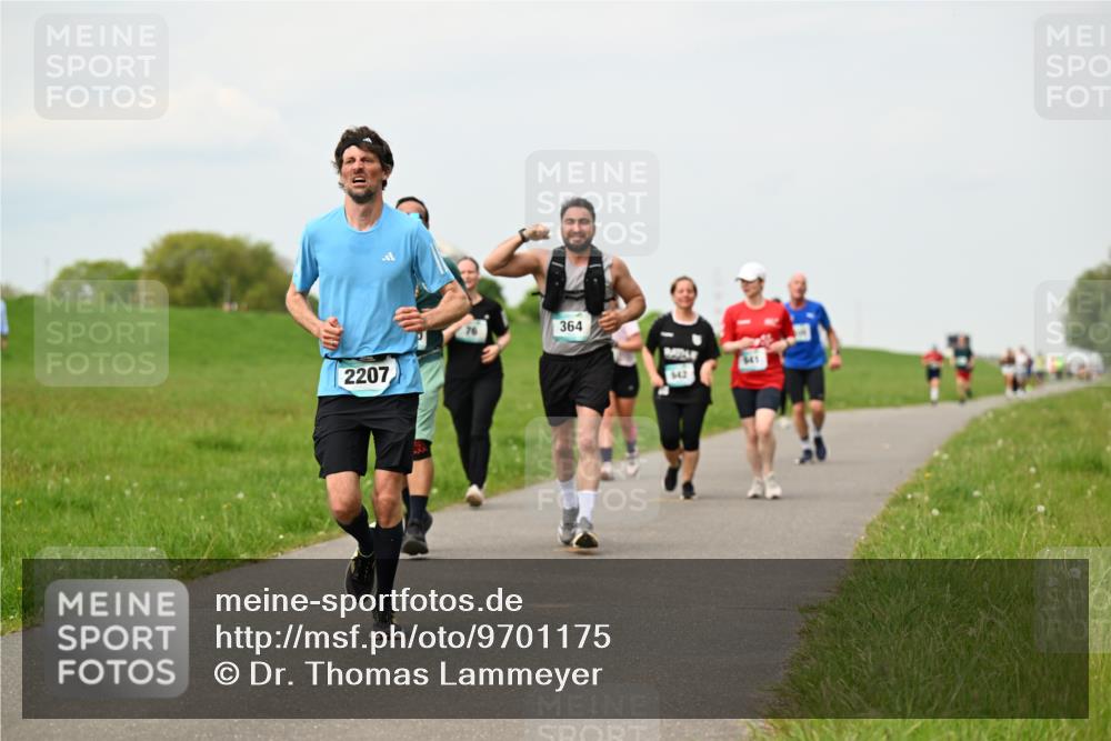 10.05.2026 - 8. Wedeler Halbmarathon Dr. Thomas Lammeyer http://msf.ph/oto/9701175 10.05.2026 11:42:03 Laufen 2207, 364, 341, 642 meine-sportfotos.de