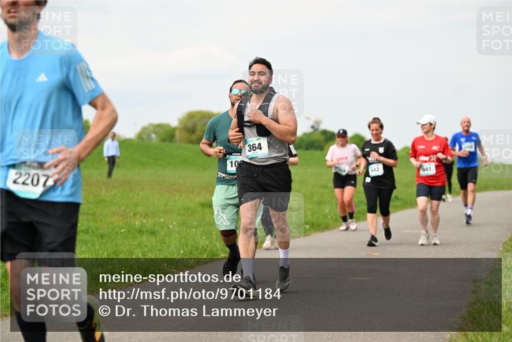 10.05.2026 - 8. Wedeler Halbmarathon Dr. Thomas Lammeyer http://msf.ph/oto/9701184 10.05.2026 11:42:05 Laufen 2207, 100, 364 meine-sportfotos.de