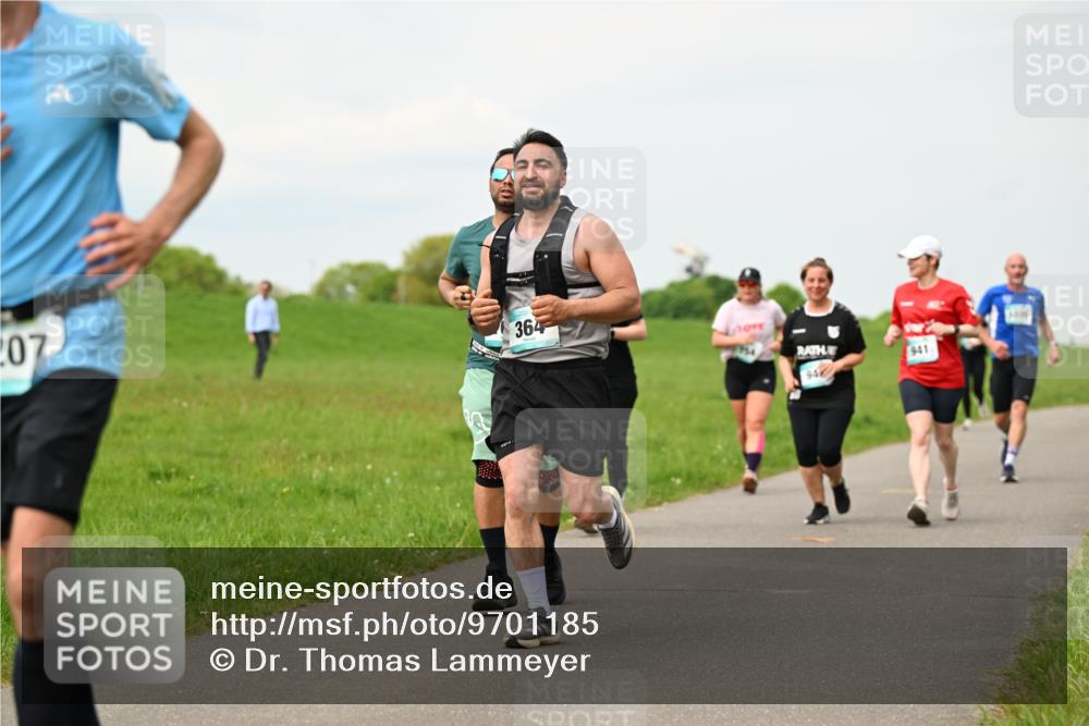 10.05.2026 - 8. Wedeler Halbmarathon Dr. Thomas Lammeyer http://msf.ph/oto/9701185 10.05.2026 11:42:05 Laufen 207, 364, 941 meine-sportfotos.de