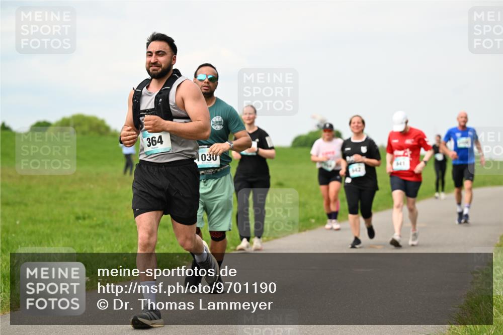 10.05.2026 - 8. Wedeler Halbmarathon Dr. Thomas Lammeyer http://msf.ph/oto/9701190 10.05.2026 11:42:05 Laufen 364, 1030, 641 meine-sportfotos.de