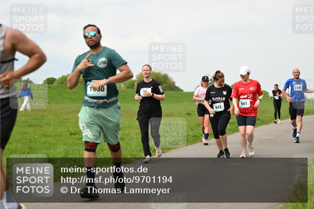 10.05.2026 - 8. Wedeler Halbmarathon Dr. Thomas Lammeyer http://msf.ph/oto/9701194 10.05.2026 11:42:06 Laufen 1830, 1020, 941, 942 meine-sportfotos.de