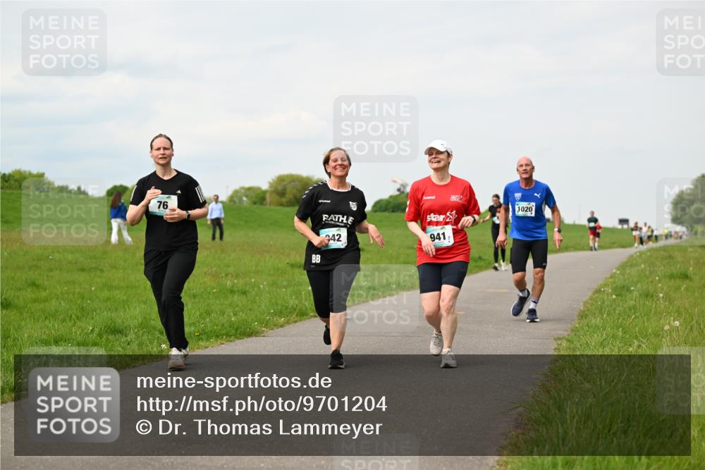 10.05.2026 - 8. Wedeler Halbmarathon Dr. Thomas Lammeyer http://msf.ph/oto/9701204 10.05.2026 11:42:08 Laufen 1020, 942, 941 meine-sportfotos.de