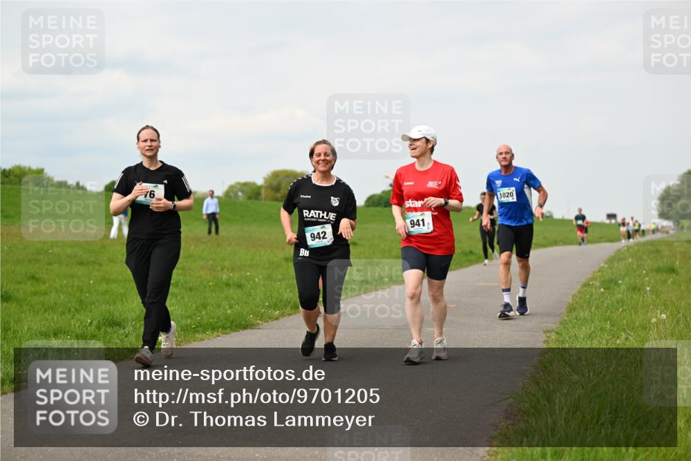 10.05.2026 - 8. Wedeler Halbmarathon Dr. Thomas Lammeyer http://msf.ph/oto/9701205 10.05.2026 11:42:08 Laufen 020, 941, 942 meine-sportfotos.de