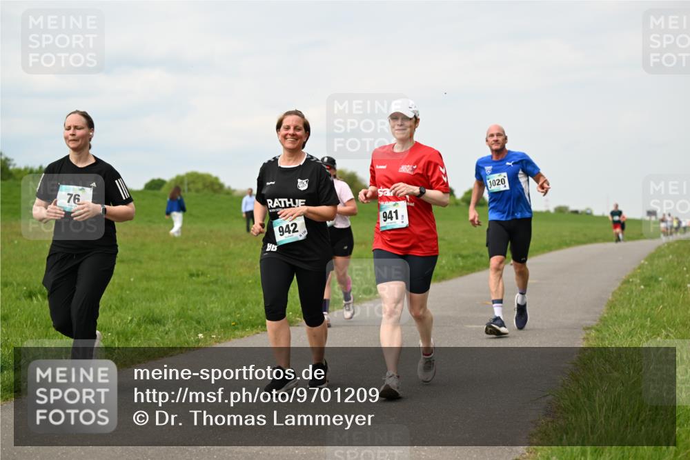 10.05.2026 - 8. Wedeler Halbmarathon Dr. Thomas Lammeyer http://msf.ph/oto/9701209 10.05.2026 11:42:09 Laufen 942, 941, 1020 meine-sportfotos.de