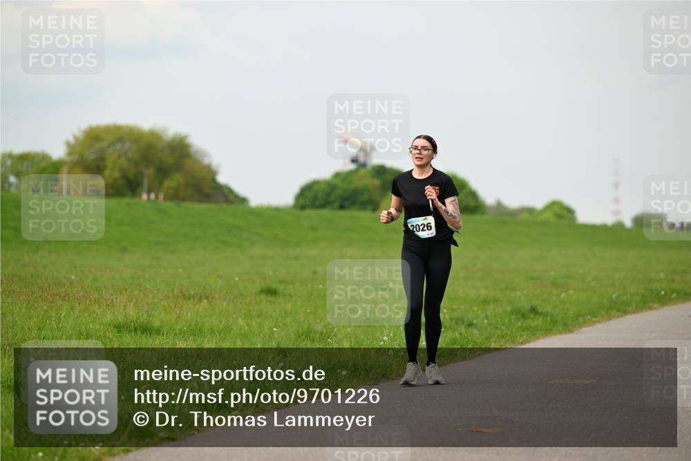 10.05.2026 - 8. Wedeler Halbmarathon Dr. Thomas Lammeyer http://msf.ph/oto/9701226 10.05.2026 11:42:13 Laufen 2026, 120 meine-sportfotos.de
