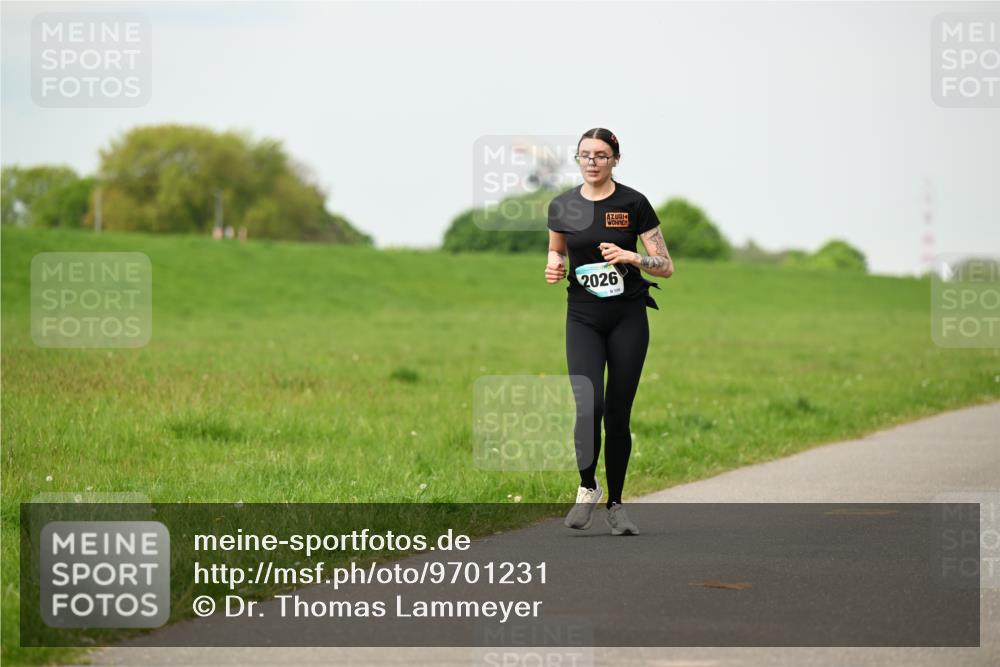 10.05.2026 - 8. Wedeler Halbmarathon Dr. Thomas Lammeyer http://msf.ph/oto/9701231 10.05.2026 11:42:14 Laufen 2026 meine-sportfotos.de