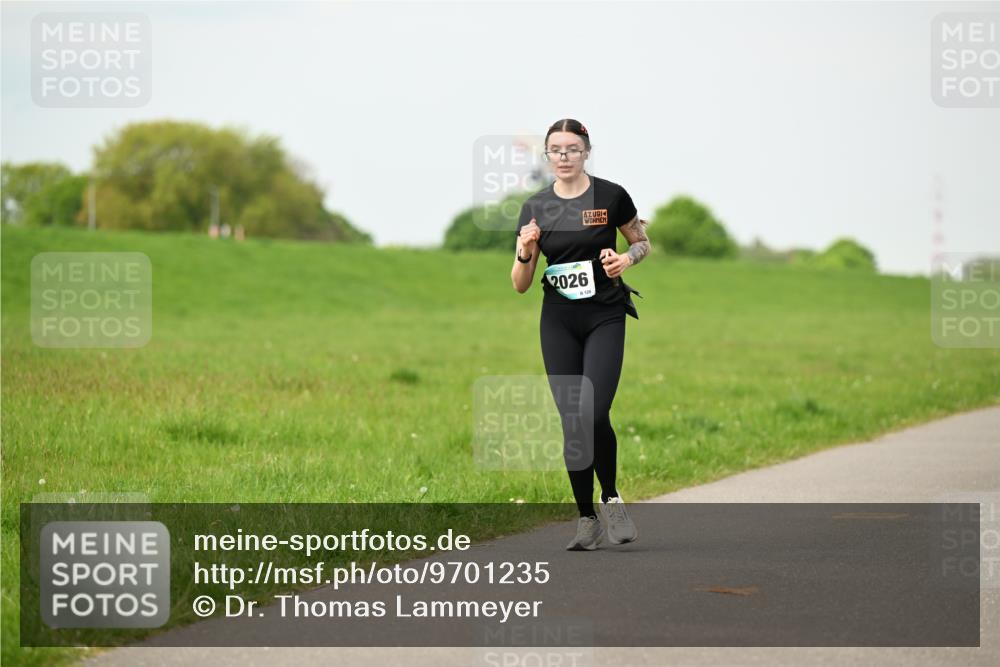 10.05.2026 - 8. Wedeler Halbmarathon Dr. Thomas Lammeyer http://msf.ph/oto/9701235 10.05.2026 11:42:14 Laufen 2026, 120 meine-sportfotos.de