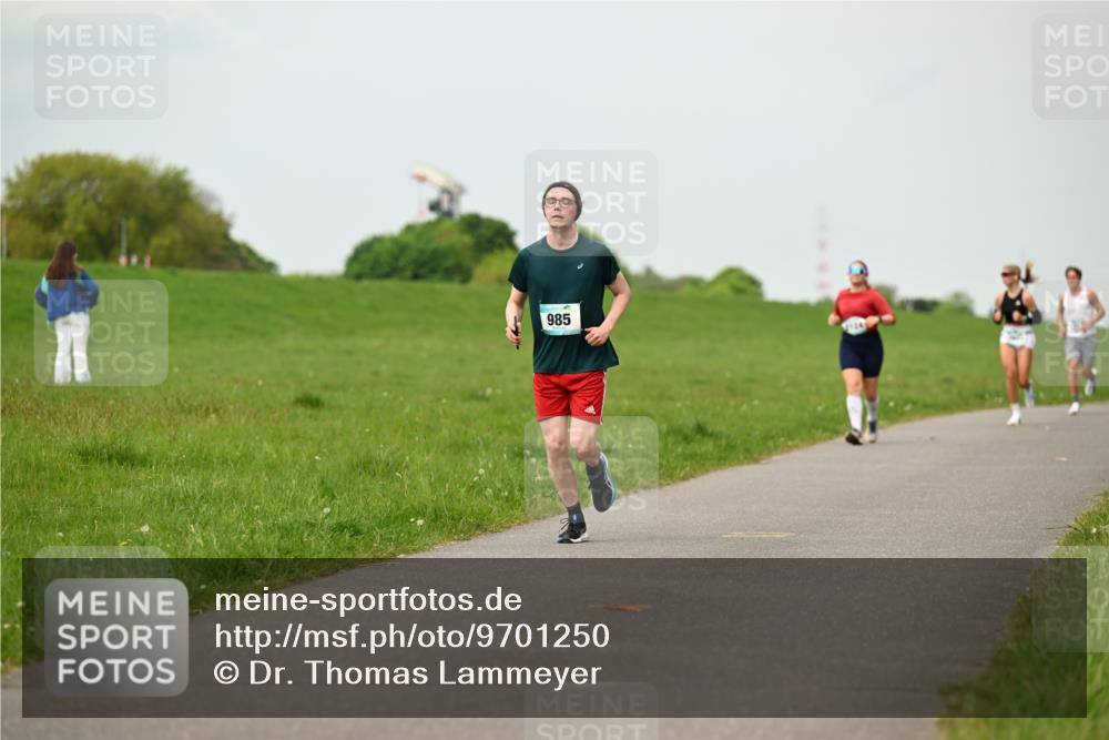 10.05.2026 - 8. Wedeler Halbmarathon Dr. Thomas Lammeyer http://msf.ph/oto/9701250 10.05.2026 11:42:21 Laufen 985 meine-sportfotos.de