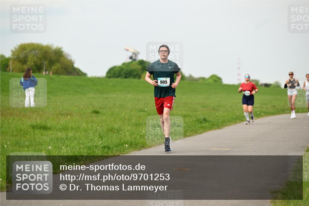 10.05.2026 - 8. Wedeler Halbmarathon Dr. Thomas Lammeyer http://msf.ph/oto/9701253 10.05.2026 11:42:21 Laufen 985 meine-sportfotos.de