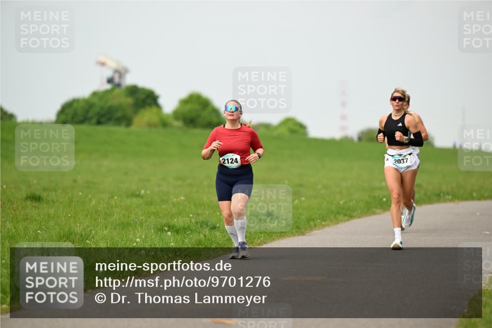 10.05.2026 - 8. Wedeler Halbmarathon Dr. Thomas Lammeyer http://msf.ph/oto/9701276 10.05.2026 11:42:26 Laufen 2124, 2037 meine-sportfotos.de