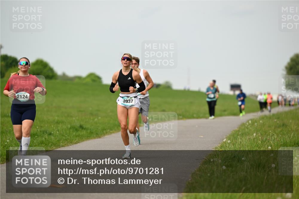10.05.2026 - 8. Wedeler Halbmarathon Dr. Thomas Lammeyer http://msf.ph/oto/9701281 10.05.2026 11:42:28 Laufen 2124, 2037 meine-sportfotos.de