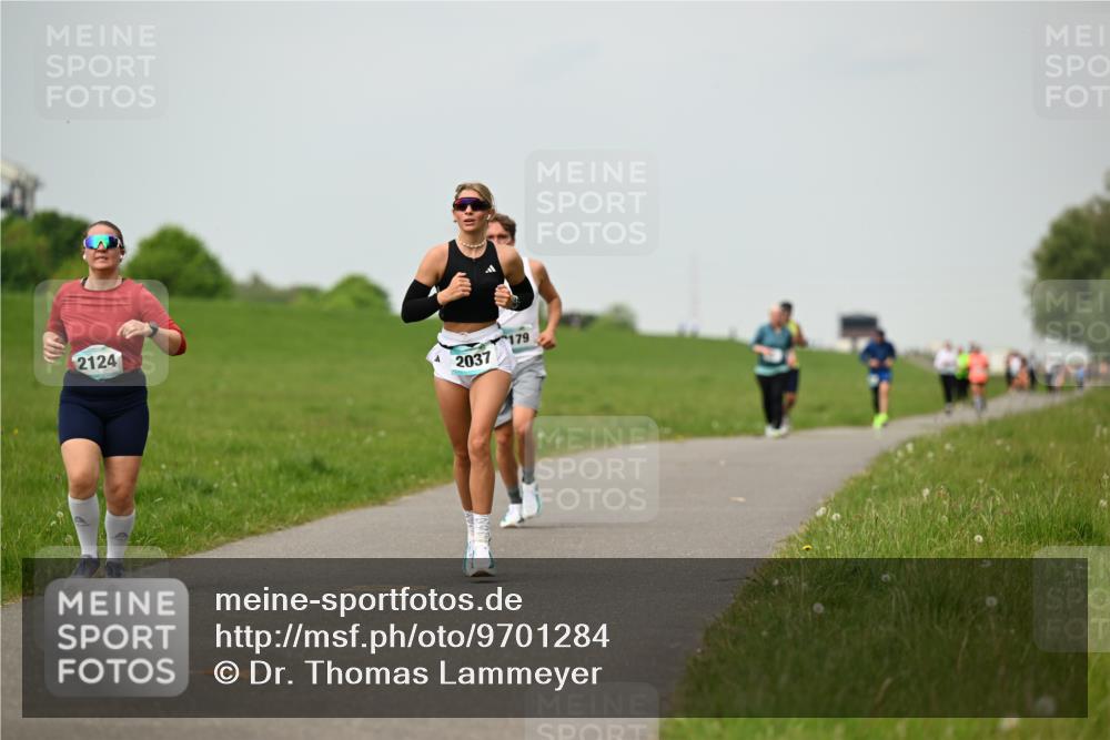 10.05.2026 - 8. Wedeler Halbmarathon Dr. Thomas Lammeyer http://msf.ph/oto/9701284 10.05.2026 11:42:28 Laufen 2124, 2037, 179 meine-sportfotos.de