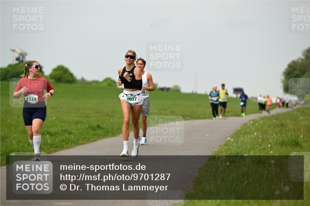 10.05.2026 - 8. Wedeler Halbmarathon Dr. Thomas Lammeyer http://msf.ph/oto/9701287 10.05.2026 11:42:29 Laufen 2124, 2037 meine-sportfotos.de