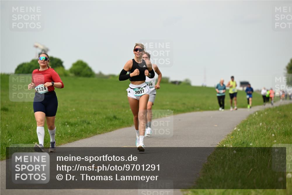 10.05.2026 - 8. Wedeler Halbmarathon Dr. Thomas Lammeyer http://msf.ph/oto/9701291 10.05.2026 11:42:29 Laufen 2124, 2037, 179 meine-sportfotos.de