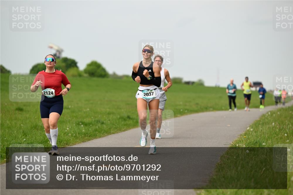 10.05.2026 - 8. Wedeler Halbmarathon Dr. Thomas Lammeyer http://msf.ph/oto/9701292 10.05.2026 11:42:29 Laufen 2124, 2037 meine-sportfotos.de