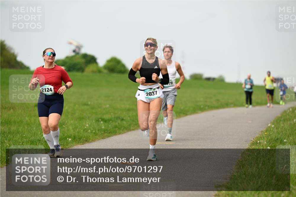 10.05.2026 - 8. Wedeler Halbmarathon Dr. Thomas Lammeyer http://msf.ph/oto/9701297 10.05.2026 11:42:30 Laufen 2124, 2037 meine-sportfotos.de