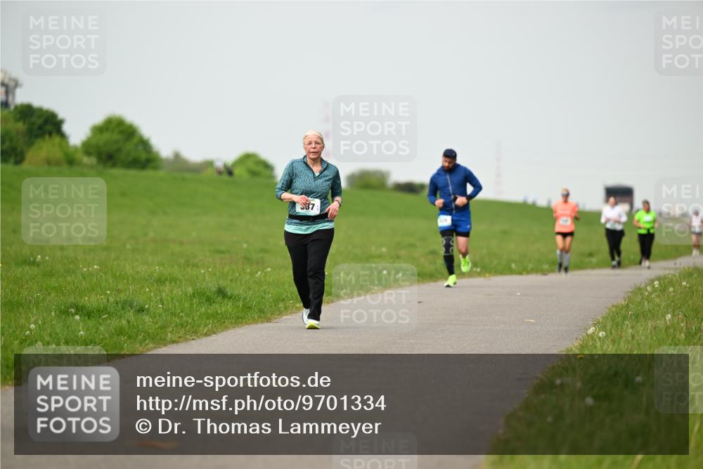 10.05.2026 - 8. Wedeler Halbmarathon Dr. Thomas Lammeyer http://msf.ph/oto/9701334 10.05.2026 11:42:45 Laufen  meine-sportfotos.de