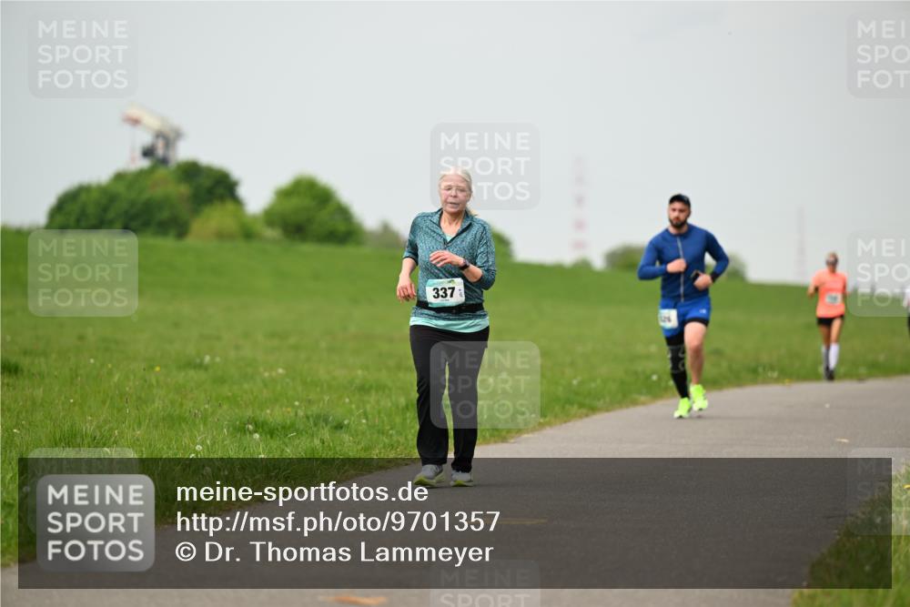 10.05.2026 - 8. Wedeler Halbmarathon Dr. Thomas Lammeyer http://msf.ph/oto/9701357 10.05.2026 11:42:48 Laufen 337, 526 meine-sportfotos.de