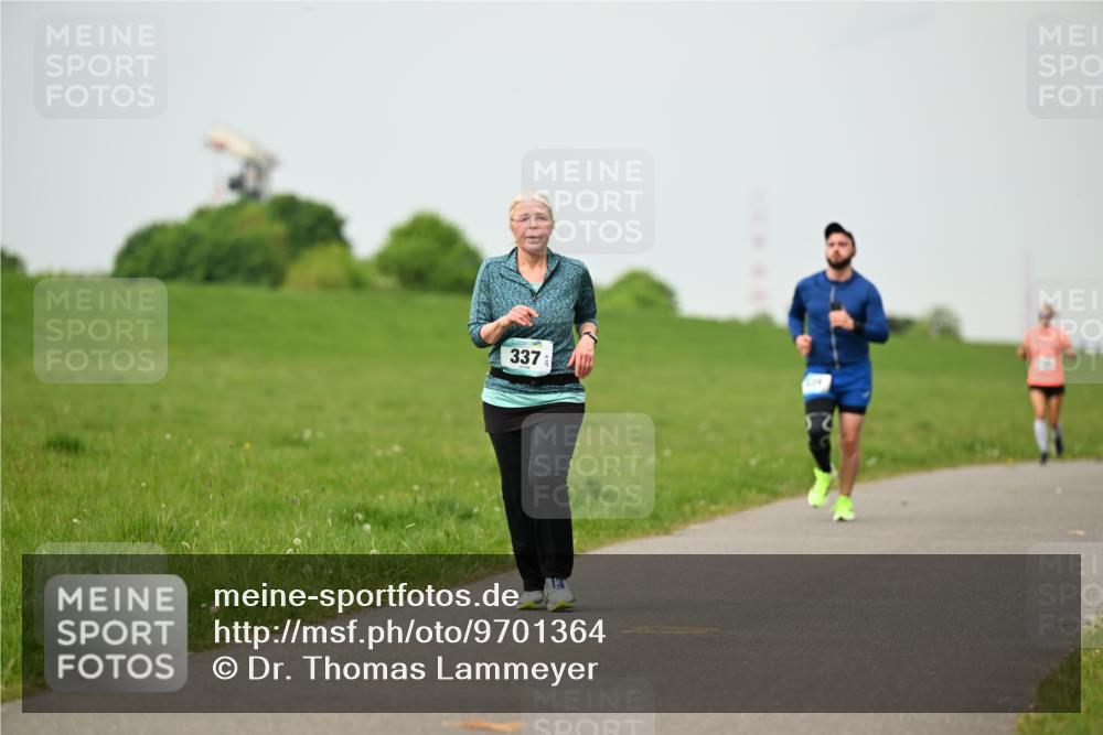 10.05.2026 - 8. Wedeler Halbmarathon Dr. Thomas Lammeyer http://msf.ph/oto/9701364 10.05.2026 11:42:49 Laufen 337 meine-sportfotos.de