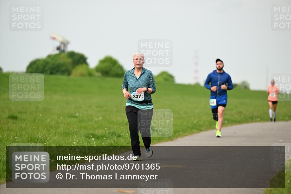 10.05.2026 - 8. Wedeler Halbmarathon Dr. Thomas Lammeyer http://msf.ph/oto/9701365 10.05.2026 11:42:49 Laufen 337 meine-sportfotos.de