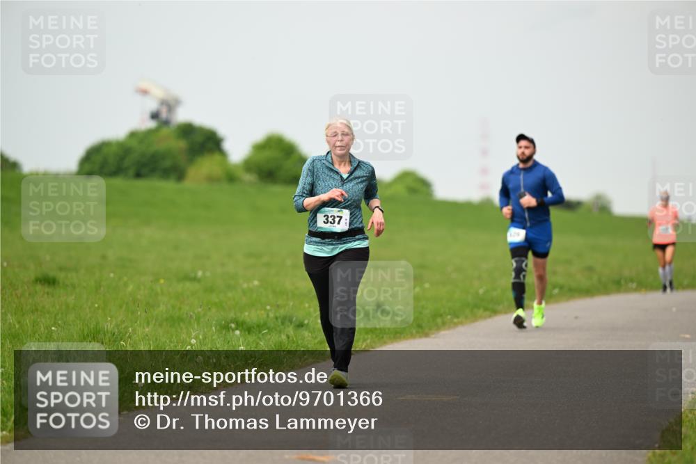 10.05.2026 - 8. Wedeler Halbmarathon Dr. Thomas Lammeyer http://msf.ph/oto/9701366 10.05.2026 11:42:49 Laufen 337 meine-sportfotos.de