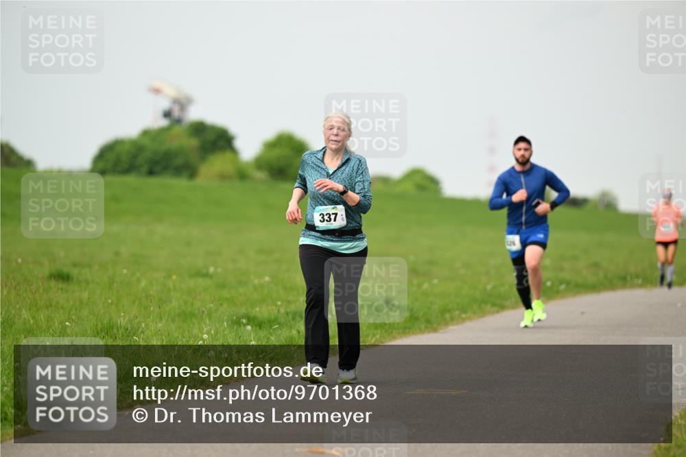 10.05.2026 - 8. Wedeler Halbmarathon Dr. Thomas Lammeyer http://msf.ph/oto/9701368 10.05.2026 11:42:49 Laufen 337, 329 meine-sportfotos.de