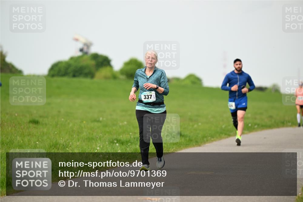 10.05.2026 - 8. Wedeler Halbmarathon Dr. Thomas Lammeyer http://msf.ph/oto/9701369 10.05.2026 11:42:49 Laufen 337 meine-sportfotos.de
