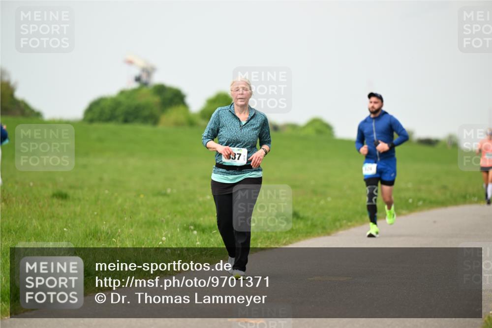 10.05.2026 - 8. Wedeler Halbmarathon Dr. Thomas Lammeyer http://msf.ph/oto/9701371 10.05.2026 11:42:50 Laufen  meine-sportfotos.de