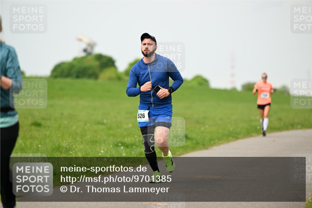 10.05.2026 - 8. Wedeler Halbmarathon Dr. Thomas Lammeyer http://msf.ph/oto/9701385 10.05.2026 11:42:54 Laufen 526 meine-sportfotos.de